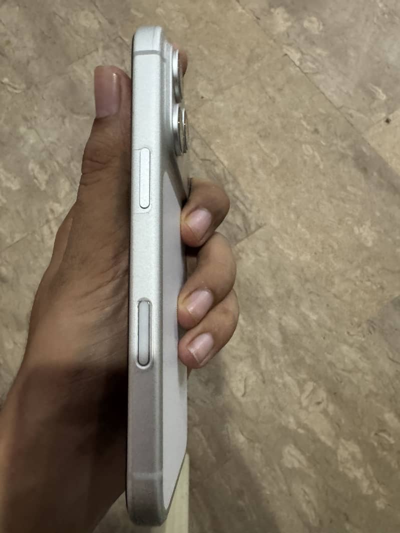 iPhone 17 Pro 6