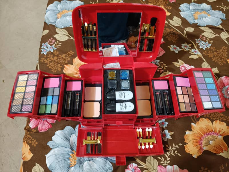 makeupkit box 2