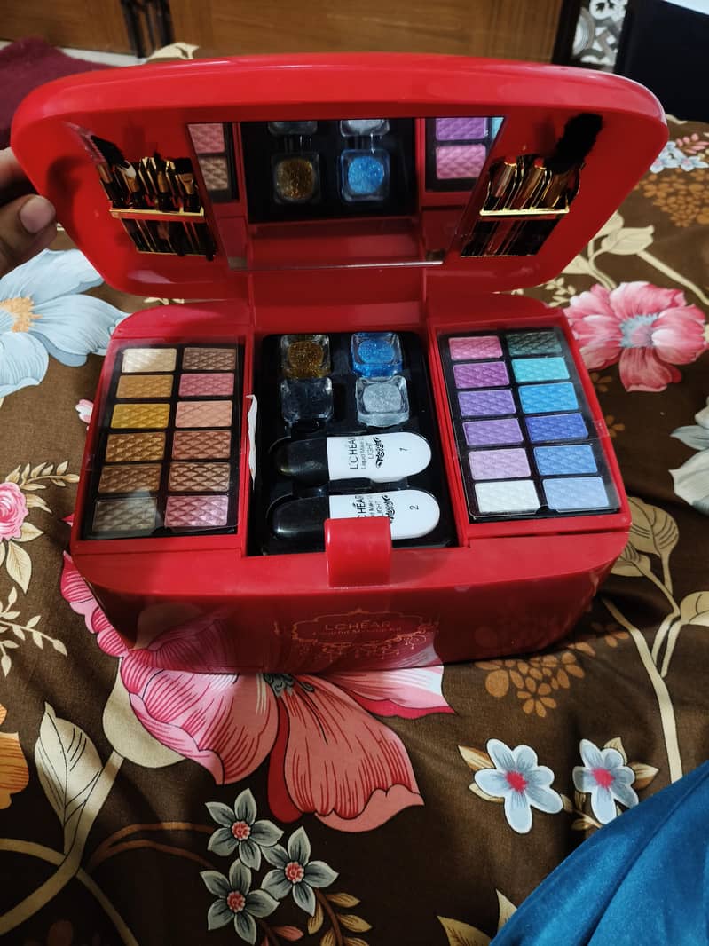 makeupkit box 5