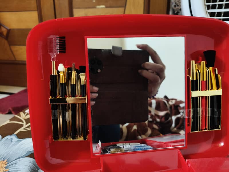 makeupkit box 6