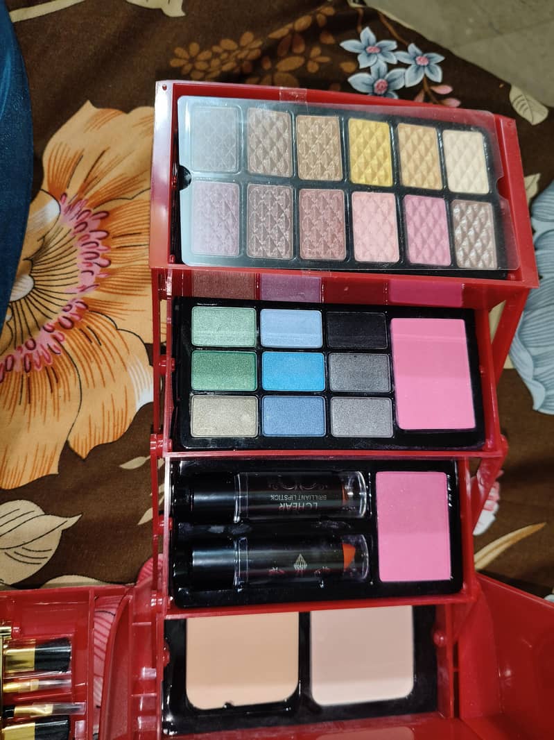 makeupkit box 7