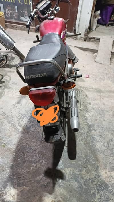 Honda CD70 2009