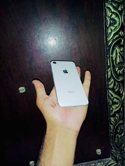 Apple iPhone 8