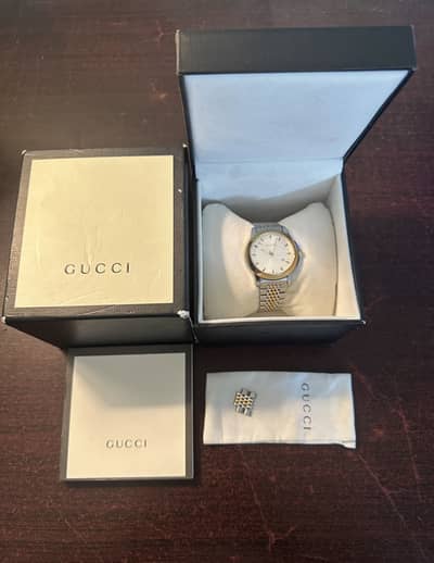 Original Gucci Watch (Brand New Condition)–Box & Accessories Included