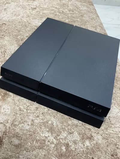 Play station 4 (PS4)