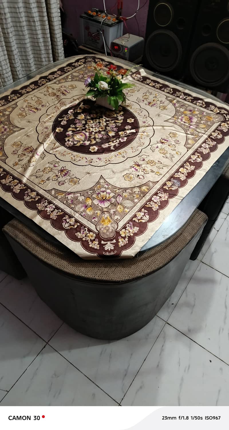 dining table used 1
