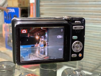 Digital camera fujifilm 16 mega pixels one year Shop 18000/=