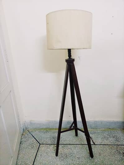 Wooden Tripod Floor Lamp pair - Home Decor -Gujranwala