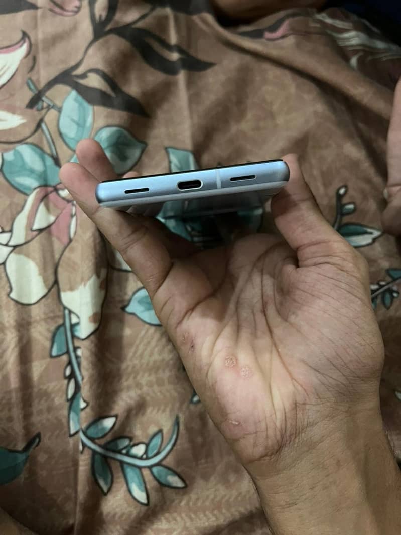 Google Pixel 7a 4
