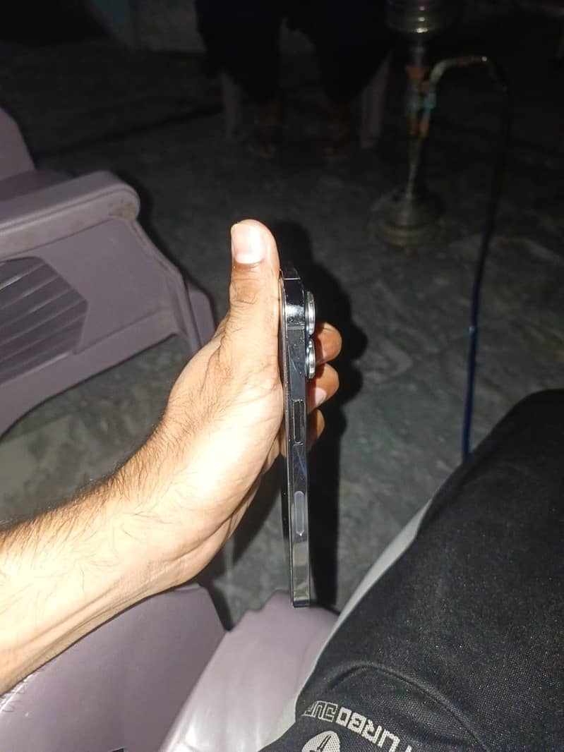 Apple iPhone 13 Pro 2