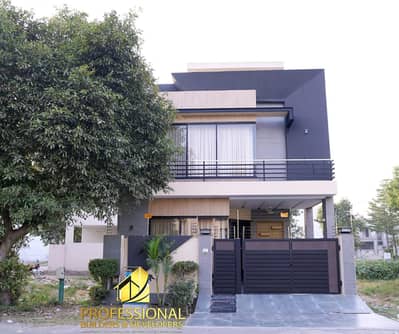 5 Marla Brand New Designer House for Sale in Bahria Town