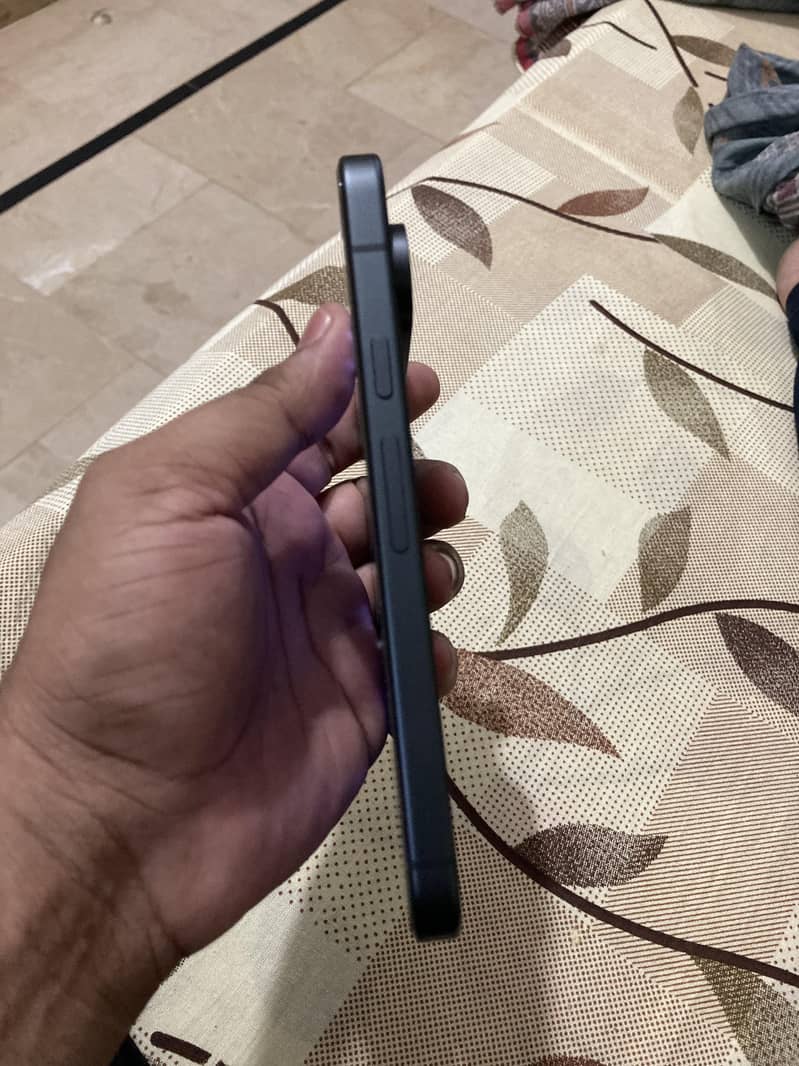 Google Pixel 9 4
