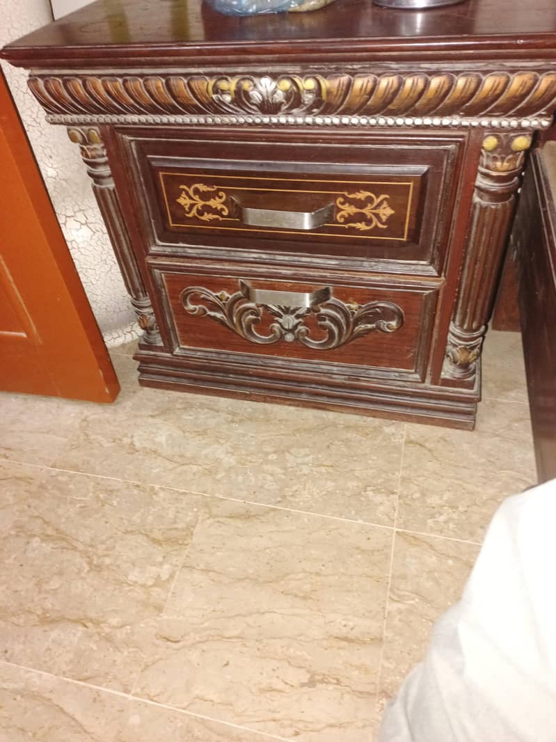 single Woden bed one side table 3