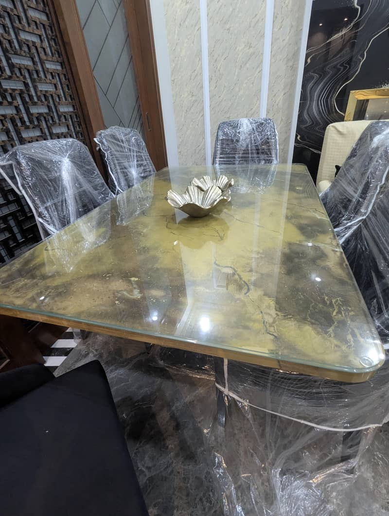 6 Table dining table 2