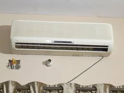 1 ton split AC All okay chill cooling LG