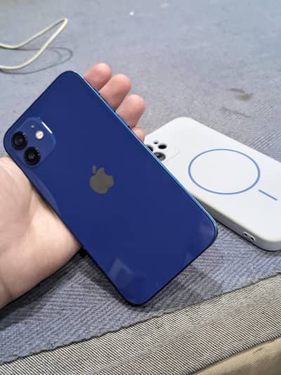 Apple iPhone 12