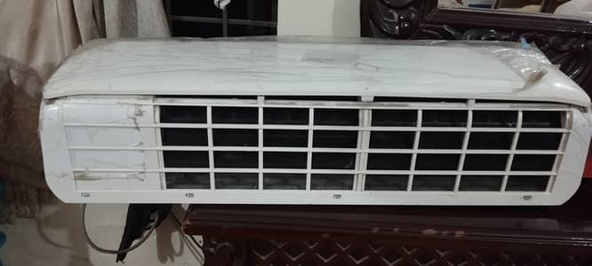 Used Hair 1 Ton Air Condition is for Sale