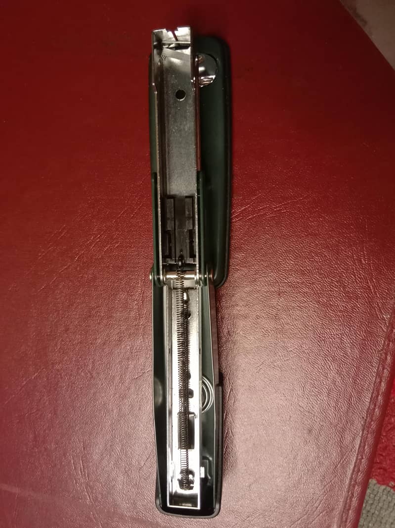 Stapler 2