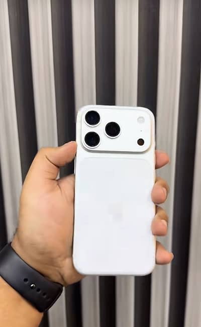 Apple iPhone 17 Pro jv white