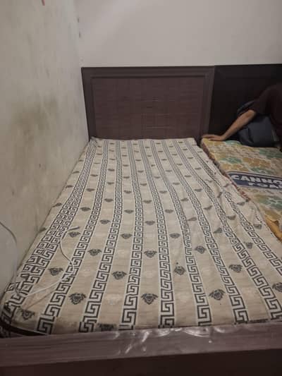 Bed for student for sale wooden without matress