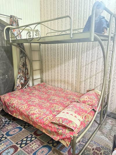 Bunker bed/ Double bed/ Kids bed