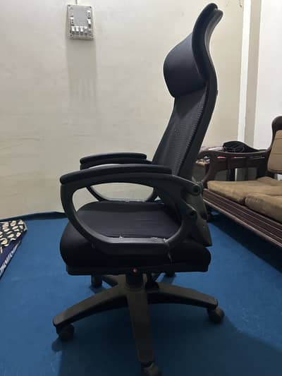 SAAB Executive Office Chair – High Back Mesh – 10/10 Condition
