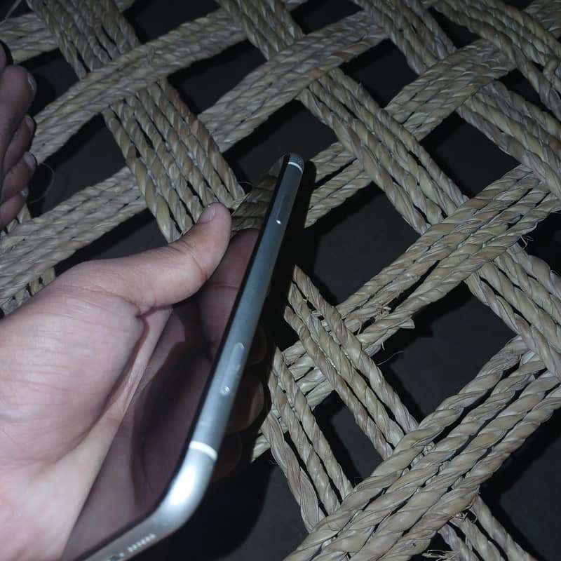 Apple iPhone 11 1