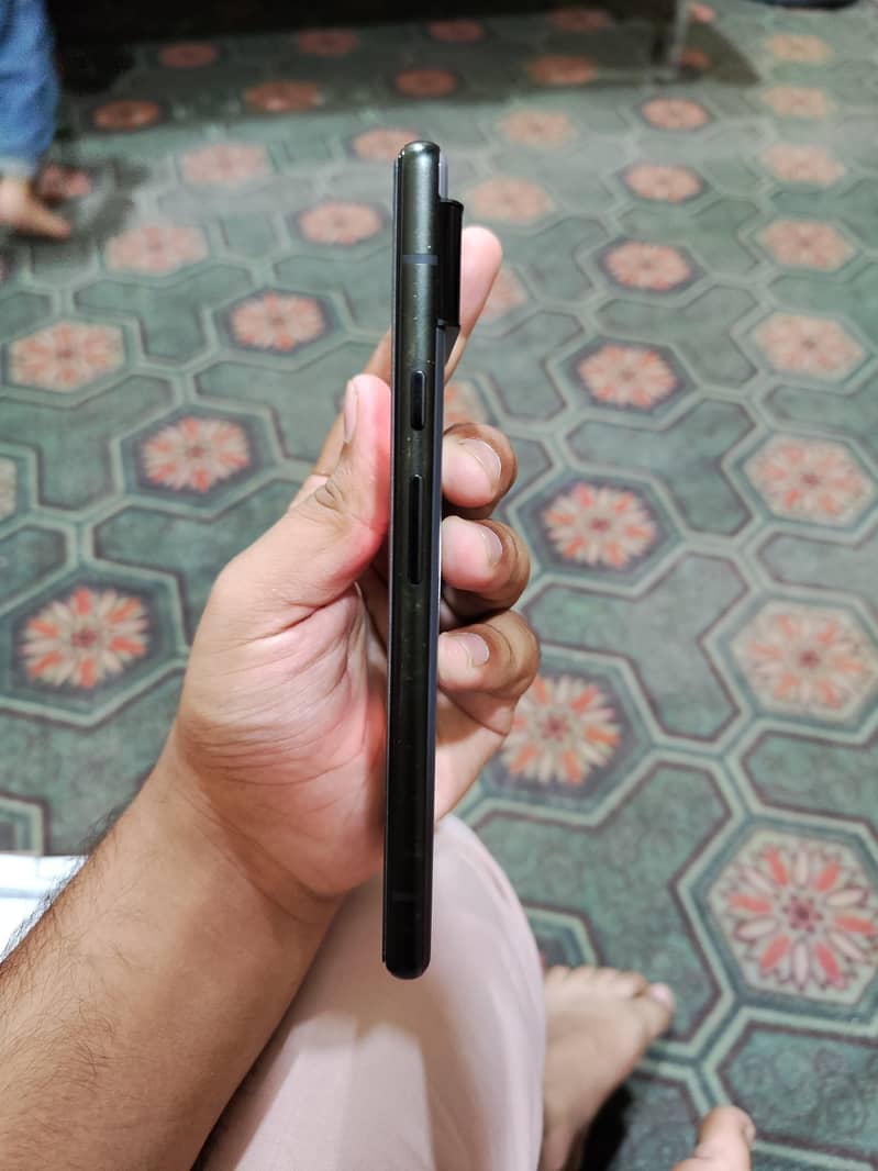 Google Pixel 6 4
