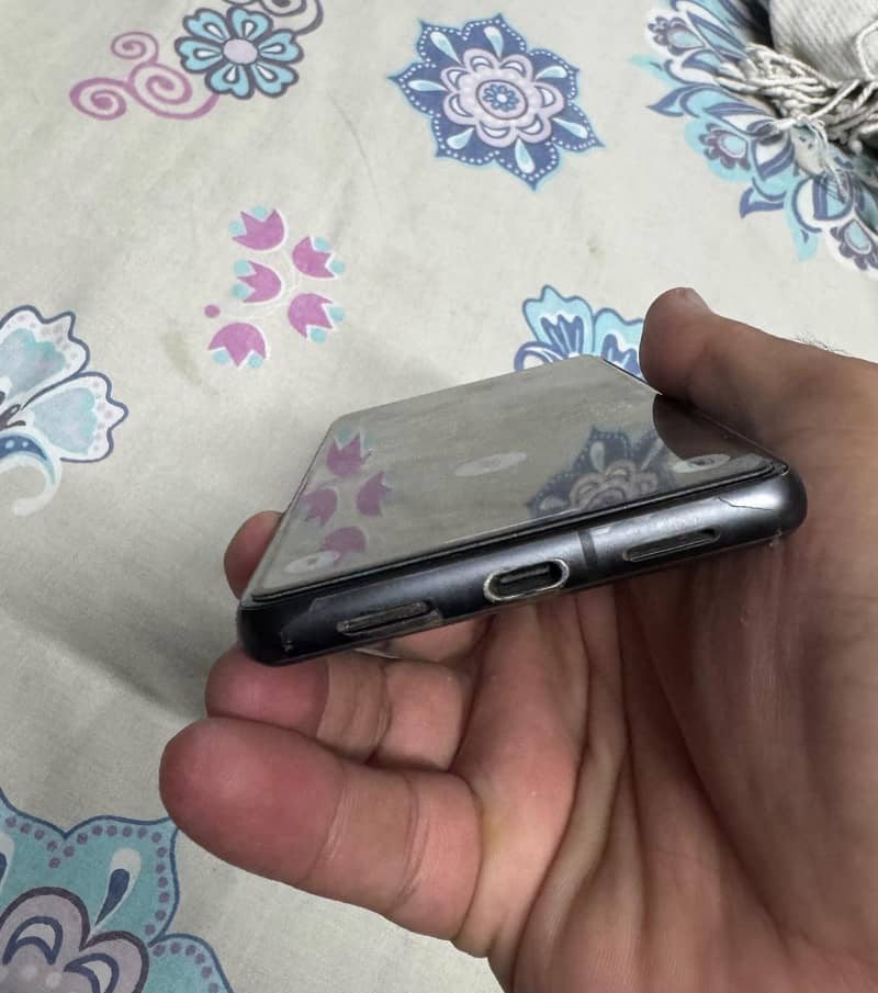 Google Pixel 7 5