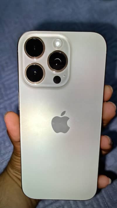 Apple iPhone 16 Pro