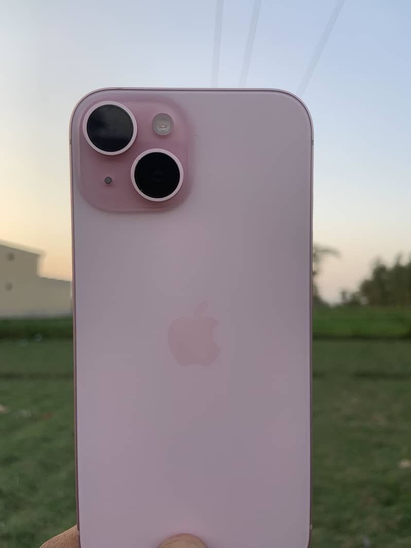 Apple iPhone 15 10