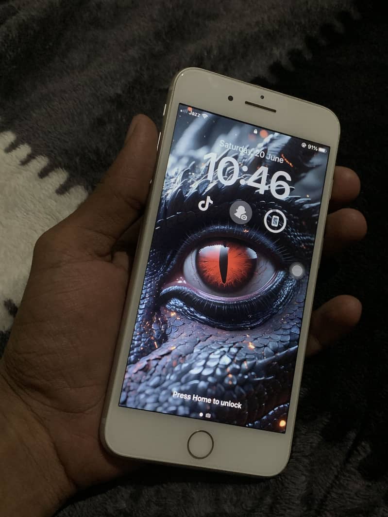Apple iPhone 8 Plus 2