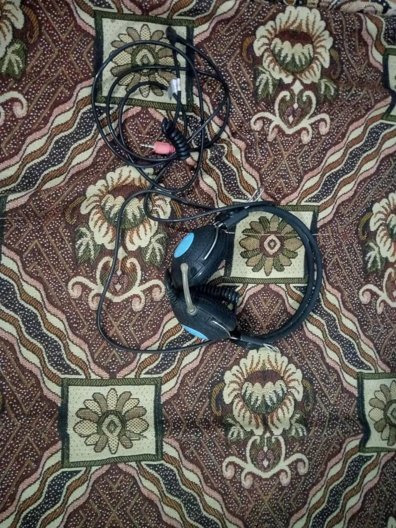 headphone 0