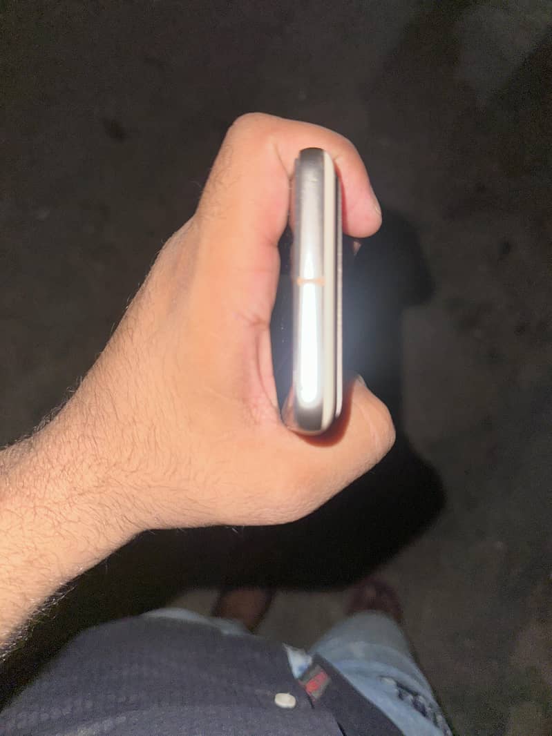 Google Pixel 8 2