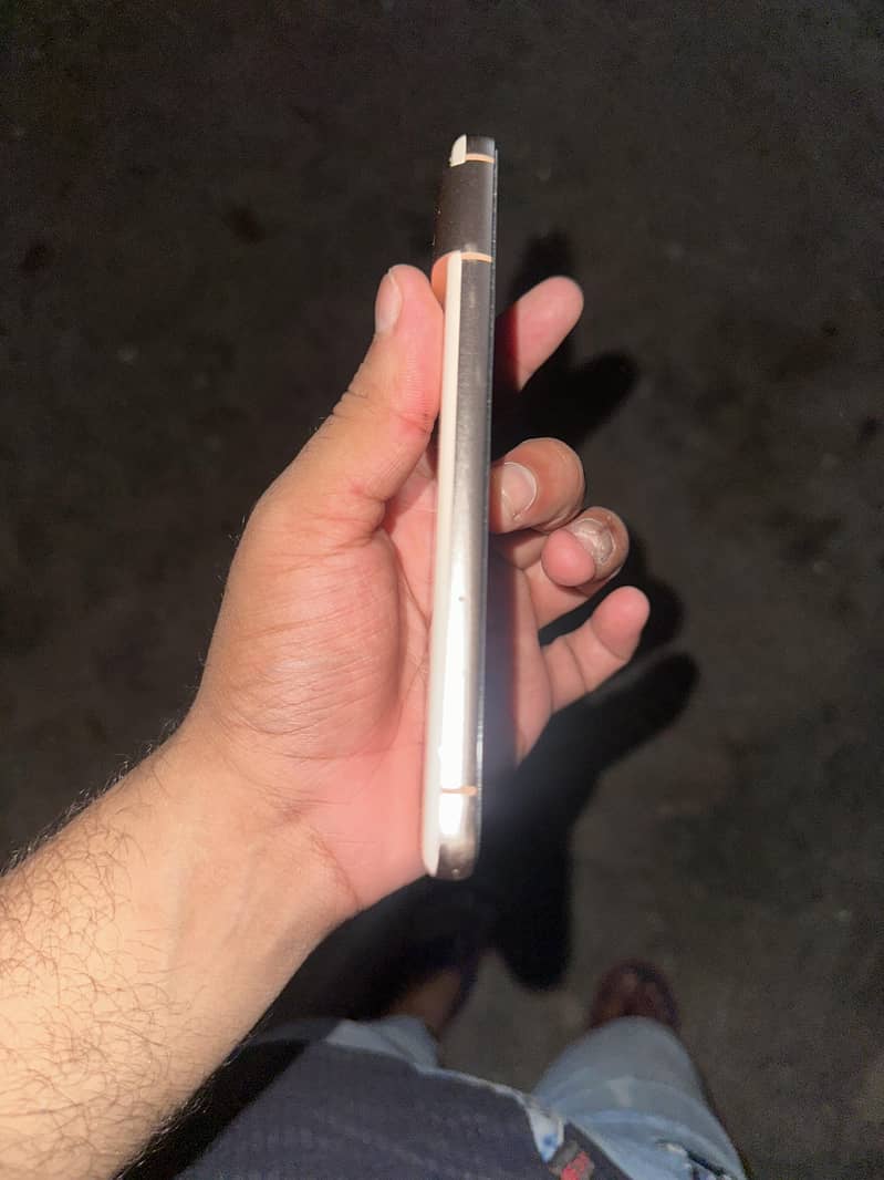 Google Pixel 8 3