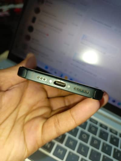 Apple iPhone 15 Sim lock
