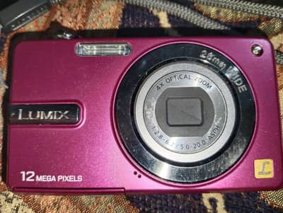 digital camera 10/9.5