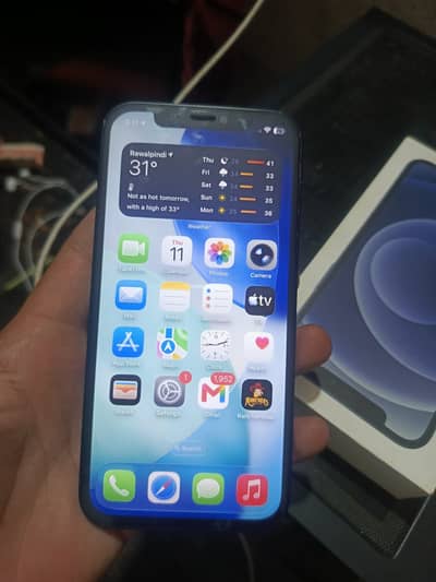 Apple iPhone 12