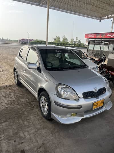 Toyota Vitz 1999 2006 karachi port 1300 converted sunroof