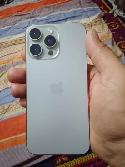 Apple iPhone 15 Pro Max