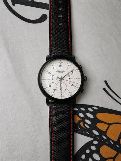 Important kenneth cole KC1568