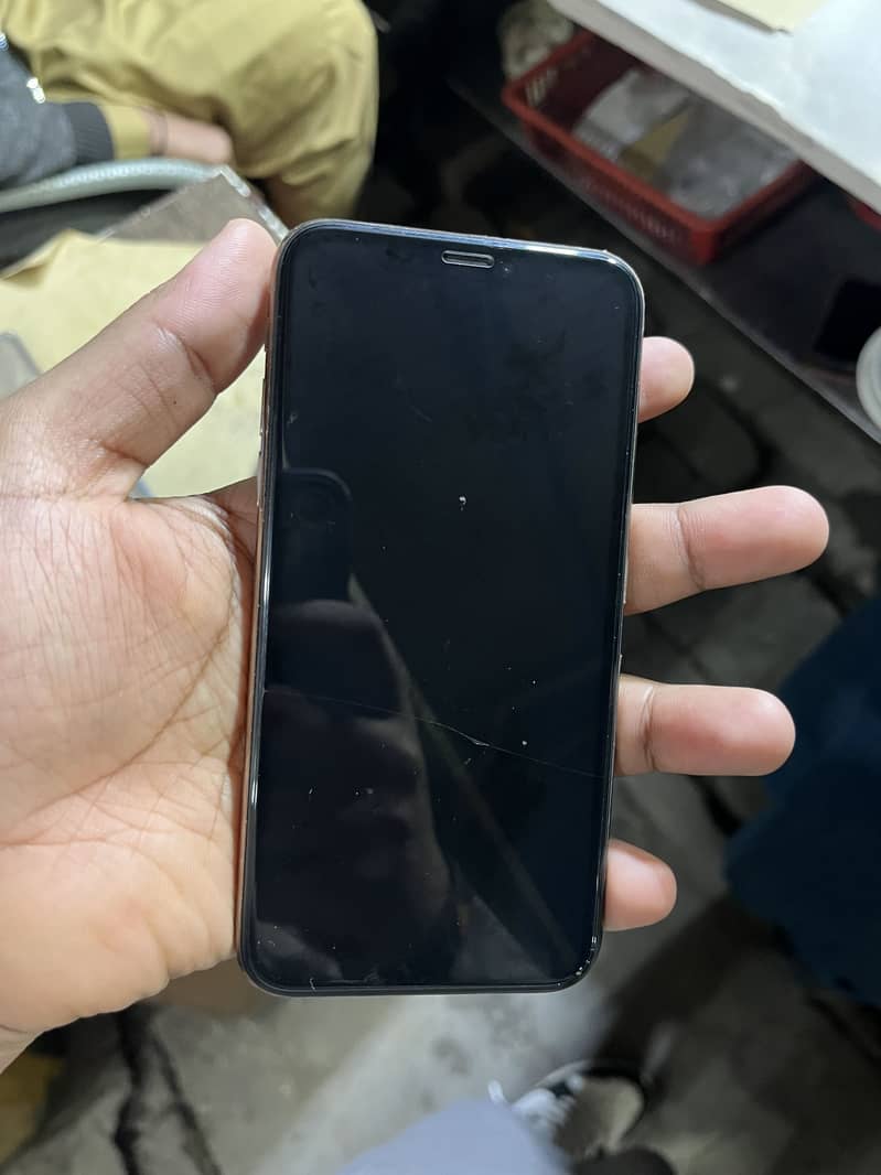 iPhone XS 4