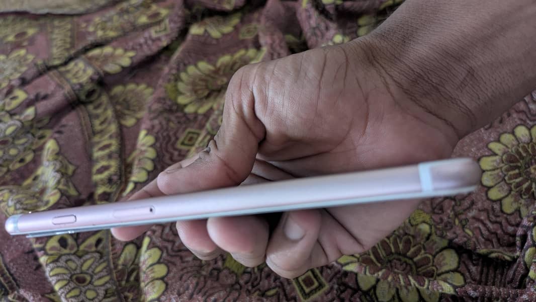Apple iPhone 6 Plus 2