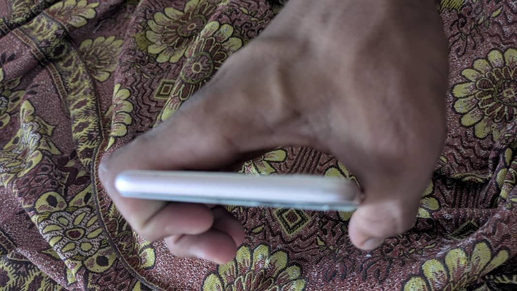 Apple iPhone 6 Plus 3