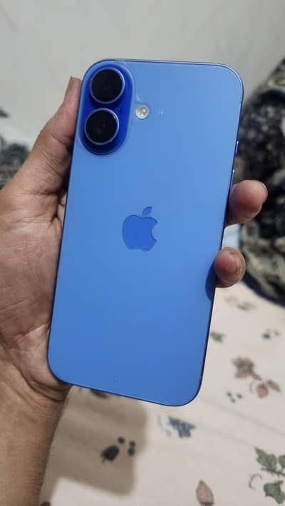 Apple iPhone 16