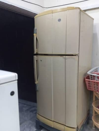 the fridge is in very good condition internal cooling system is very g