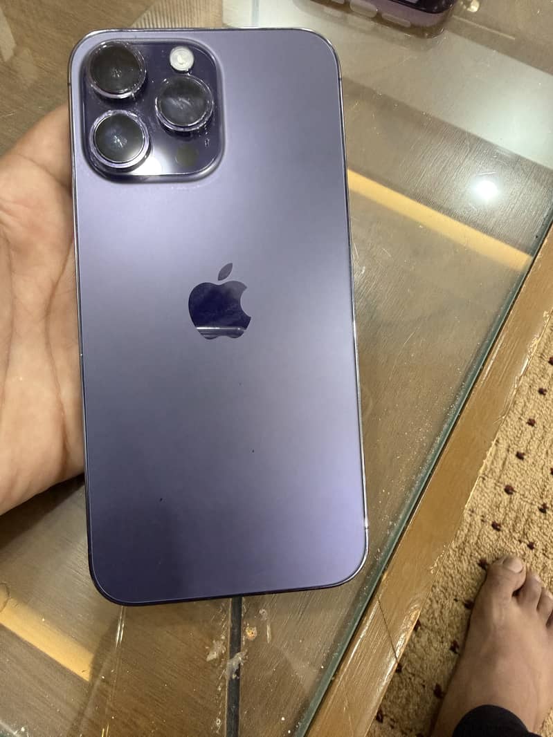 Apple iPhone 14 Pro Max 1