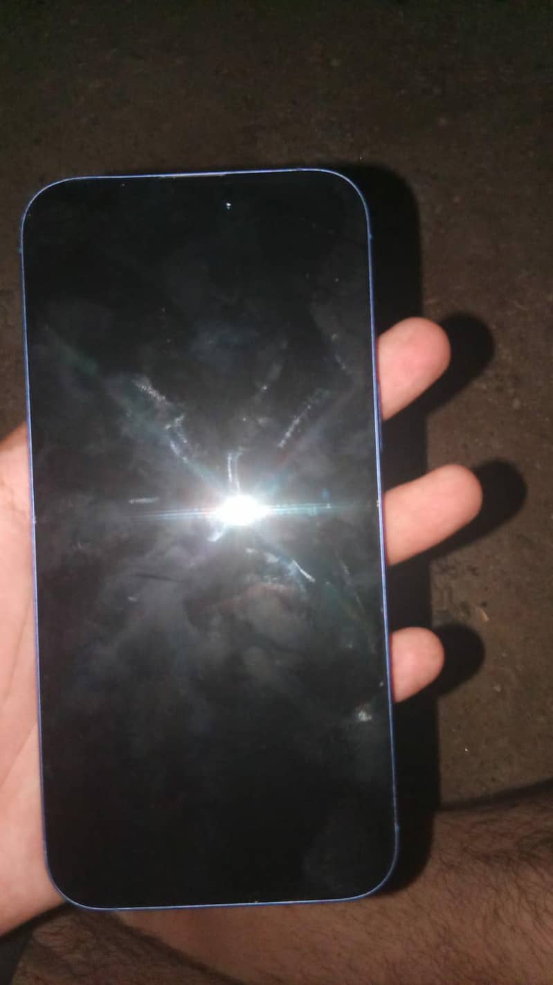 Apple iPhone 16 Plus 4