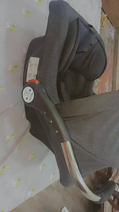 carry cot 10/10 condition