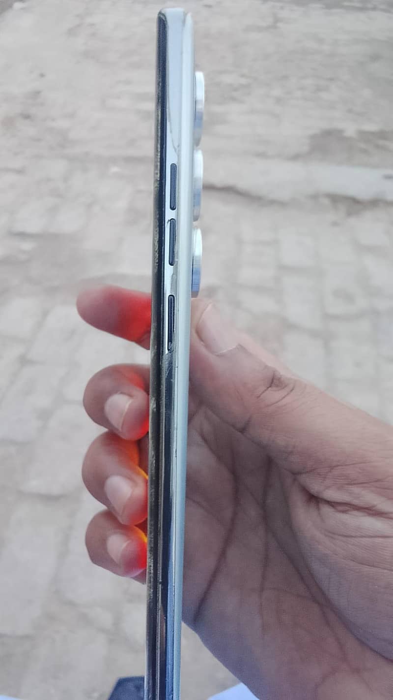 Tecno CAMON 40 Pro 5